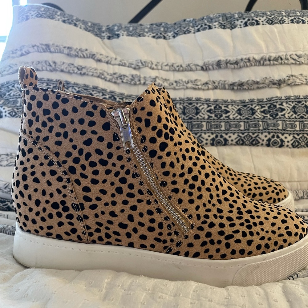 high top pattern booties